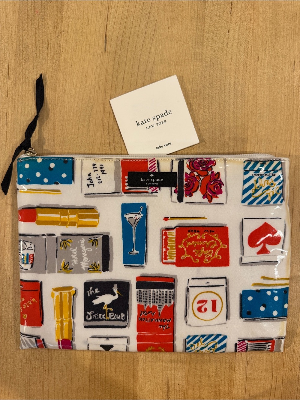 NWT KATE SPADE Cosmetic Bag Colorful fun trip to the city themed. Vinyl. Unique!